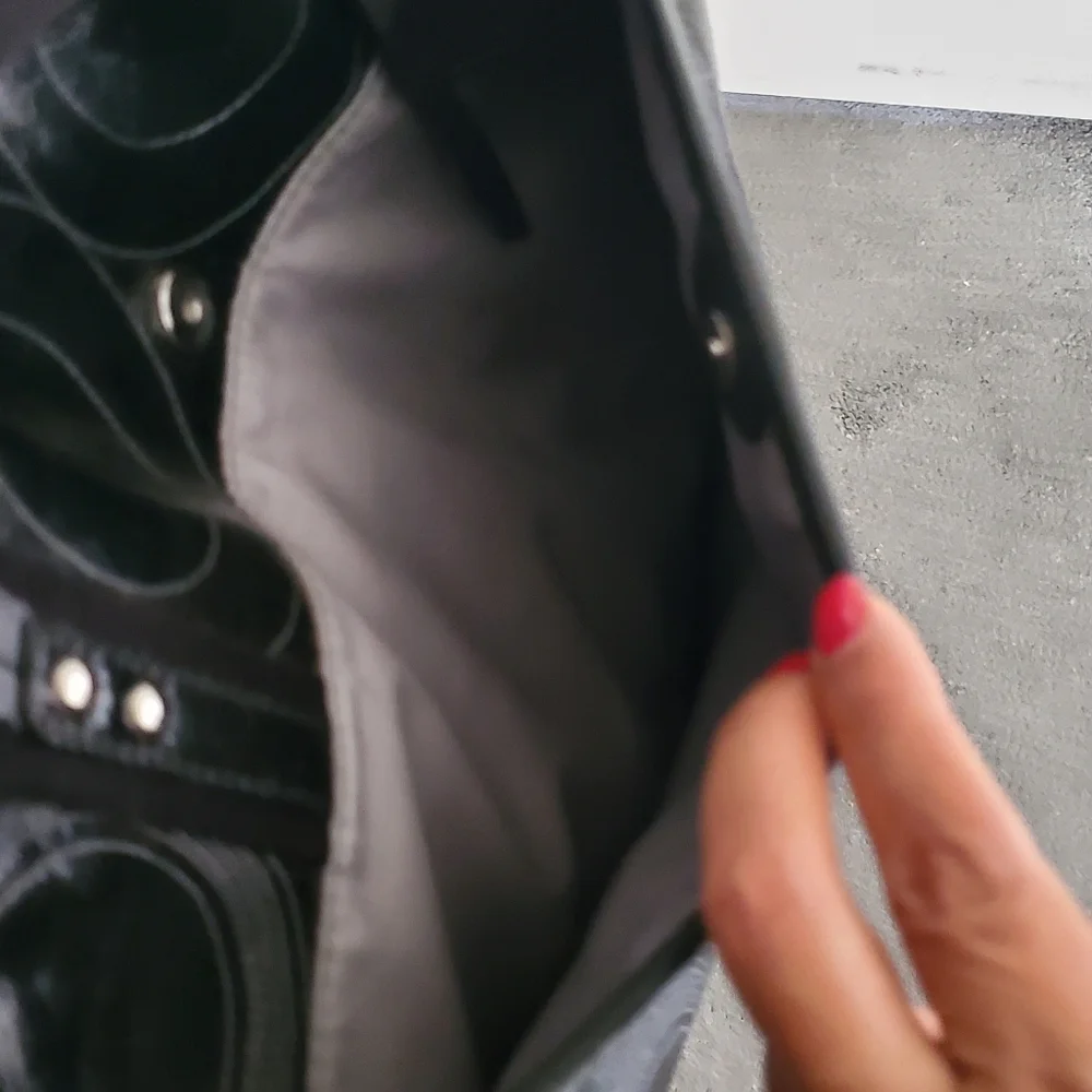 Coach Patent Leather diaper tote bag - Picture 10 of 16